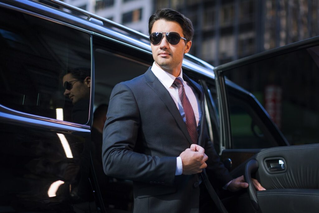 emirates chauffeur service, chauffeur limousine service, chauffeur limousine service, limousine service London Heathrow airport, chauffeur drive services, chauffeur service near me, chauffeur driver, chauffeured